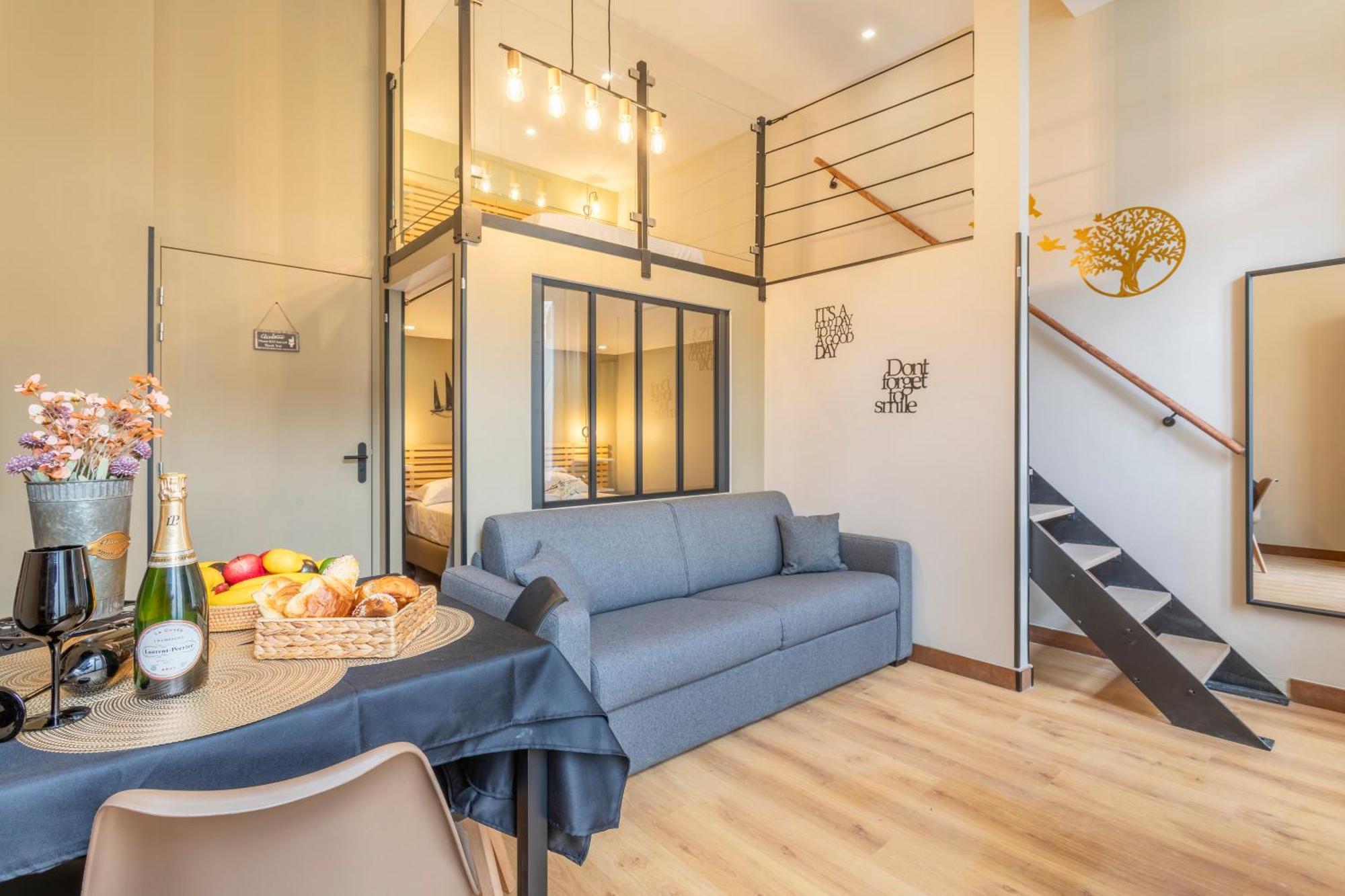 Adira Marseille Montgrand 2 Etoilesアパートメント エクステリア 写真